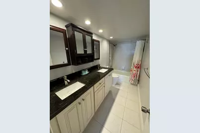 427 Golden Isles #9G, Hallandale Beach, FL 33009 - Photo 14