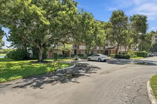 2766 Carambola Cir S, Coconut Creek, FL 33066 - Photo 26