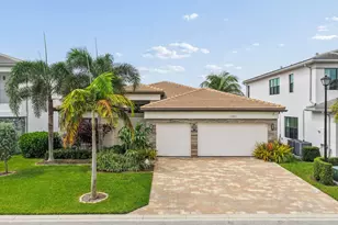 17071 Rainbow Fls Trl, Boca Raton, FL 33496 - Photo 2
