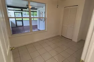 6860 Venetian Dr, Lake Worth, FL 33462 - Photo 8