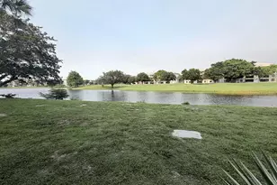 9230 Lagoon Pl, Davie, FL 33324 - Photo 14