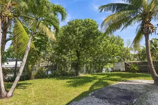 2805 NW 11th St, Miami, FL 33125 - Photo 14