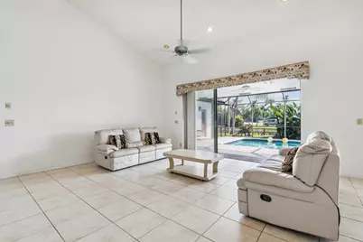 1240 NW 100th Way NW, Plantation, FL 33322 - Photo 16