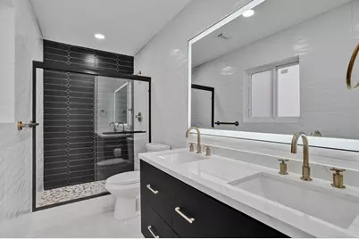 8351 NW 19th Street, Pembroke Pines, FL 33024 - Photo 20