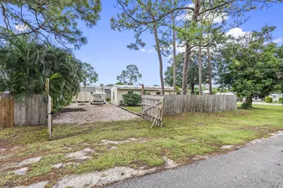 5317 SE Isabelita Avenue, Stuart, FL 34997 - Photo 24