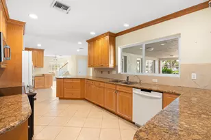 2651 NE 43rd St, Lighthouse Point, FL 33064 - Photo 10