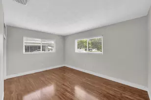 731 NE 49th St, Oakland Park, FL 33334 - Photo 18