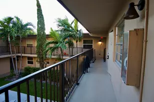 205 NE 3rd St, Boynton Beach, FL 33435 - Photo 10