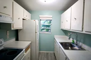 205 NE 3rd St, Boynton Beach, FL 33435 - Photo 8