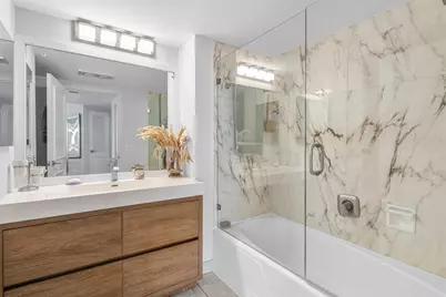 3000 Holiday Drive #1605, Fort Lauderdale, FL 33316 - Photo 6