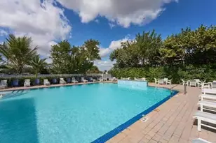 327 Chatham Chatham P, West Palm Beach, FL 33417 - Photo 28