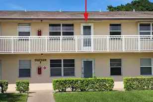 327 Chatham Chatham P, West Palm Beach, FL 33417 - Photo 2