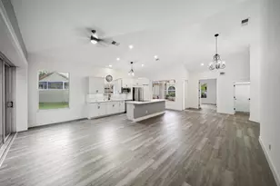 576 SW St Kitts Cove, Port Saint Lucie, FL 34986 - Photo 4