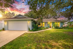 1632 SW Sylvester Ln, Port Saint Lucie, FL 34984 - Photo 2