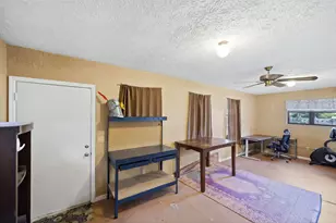 1632 SW Sylvester Ln, Port Saint Lucie, FL 34984 - Photo 8