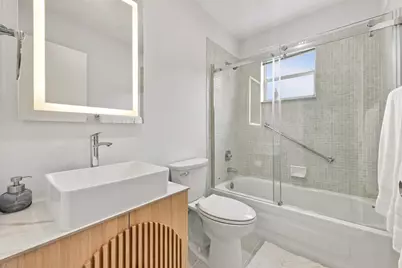 74 Normandy B, Delray Beach, FL 33484 - Photo 10