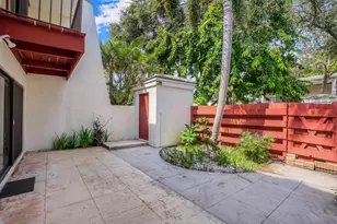 3015 Oaktree Ln, Hollywood, FL 33021 - Photo 26