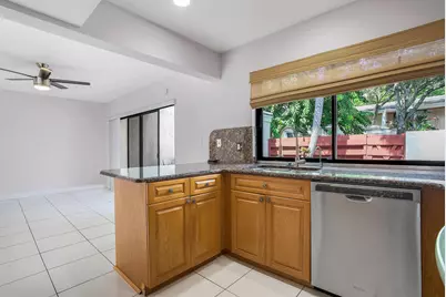 3015 Oaktree Lane #Unit 277, Hollywood, FL 33021 - Photo 8