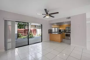 3015 Oaktree Ln, Hollywood, FL 33021 - Photo 10