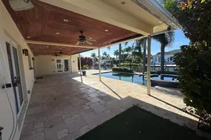 330 SE 10th St, Pompano Beach, FL 33060 - Photo 12
