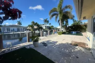 330 SE 10th St, Pompano Beach, FL 33060 - Photo 8