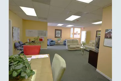9477 Palm Circle N, Pembroke Pines, FL 33025 - Photo 24