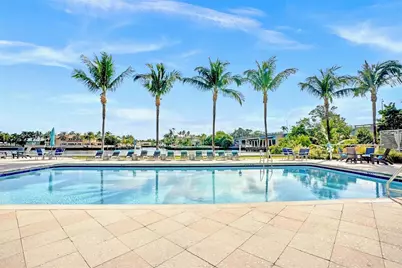 631 E Woolbright Road #207, Boynton Beach, FL 33435 - Photo 12