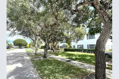 6750 NE 21st Road #121, Fort Lauderdale, FL 33308 - Photo 1