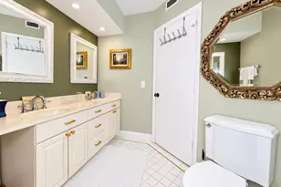 5105 White Oak Ln, Tamarac, FL 33319 - Photo 6