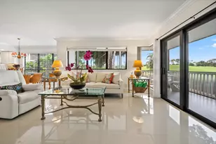 418 Brackenwood Ln S, Palm Beach Gardens, FL 33418 - Photo 2