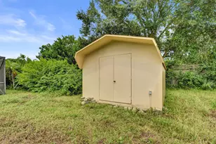 197 SW Twig Ave, Port Saint Lucie, FL 34983 - Photo 32