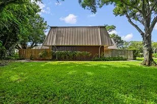 301 Miramar Ln, Palm Beach Gardens, FL 33410 - Photo 26