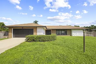 80 W Rubber Tree Dr, Lake Worth, FL 33467 - Photo 2