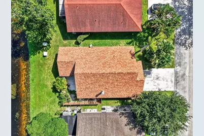 1323 Summit Run Circle, West Palm Beach, FL 33415 - Photo 52