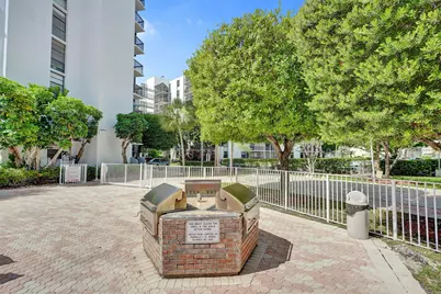 20400 W Country Club Drive #118, Aventura, FL 33180 - Photo 42