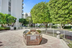 20400 W Country Club Dr, Aventura, FL 33180 - Photo 42