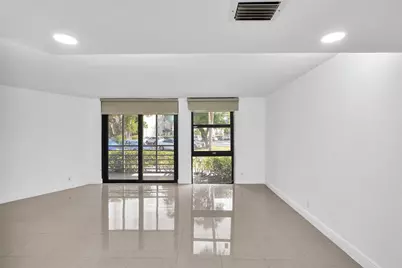 20400 W Country Club Drive #118, Aventura, FL 33180 - Photo 10