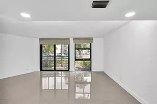 20400 W Country Club Dr, Aventura, FL 33180 - Photo 10
