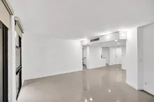 20400 W Country Club Dr, Aventura, FL 33180 - Photo 20