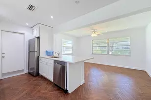 813 SW 5th Ct, Boynton Beach, FL 33426 - Photo 12