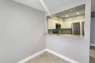 501 SE 8th St, Deerfield Beach, FL 33441 - Photo 6