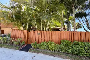 3011 30th Ct, Jupiter, FL 33477 - Photo 4