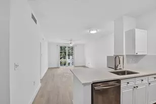 630 S Sapodilla Ave, West Palm Beach, FL 33401 - Photo 1
