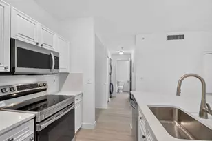 630 S Sapodilla Ave, West Palm Beach, FL 33401 - Photo 4