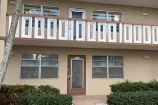 128 Wellington G, West Palm Beach, FL 33417 - Photo 2
