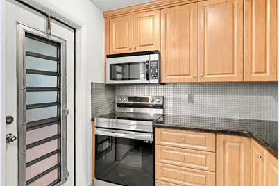 4000 NW 44th Avenue #208, Lauderdale Lakes, FL 33319 - Photo 10