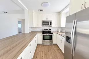 116 NE Entrada Ave, Port Saint Lucie, FL 34952 - Photo 6
