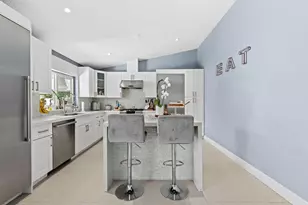 10110 SW 16th Pl, Davie, FL 33324 - Photo 12