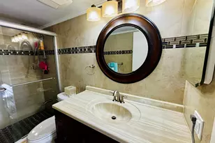 540 W Park Dr, Miami, FL 33172 - Photo 8