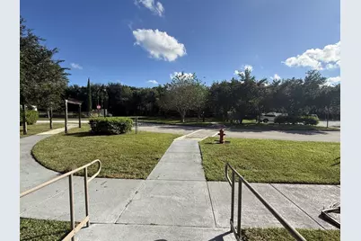 7085 Merganser Court #2105, Lake Worth, FL 33463 - Photo 16